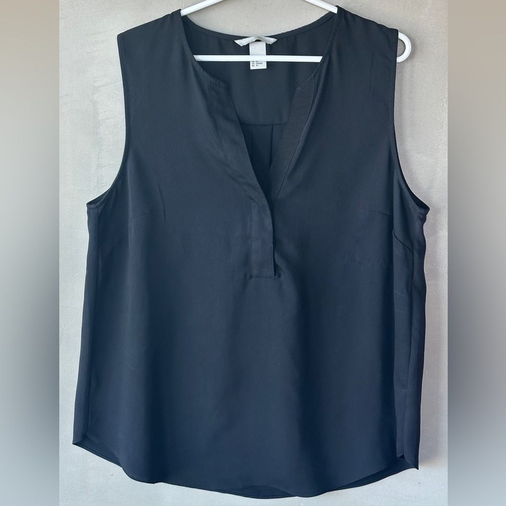 Black Sleeveless Blouse
